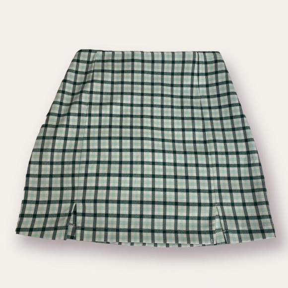 ✨🥀 Mini Skirt 🥀✨ - Picture 1 of 4